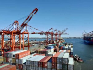 Shanghai retains its position as the world’s busiest container port