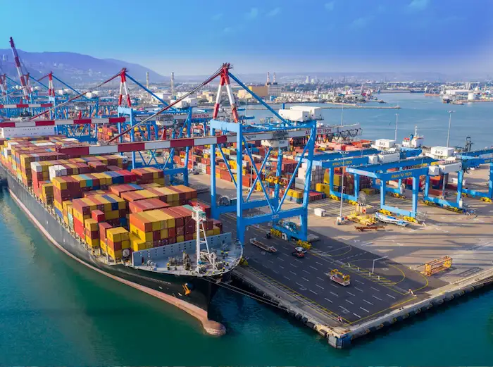 Container line schedule reliability plunges to 35.8% in 2021