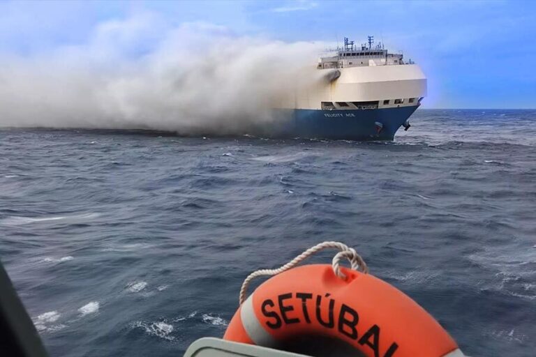 Crew safe after abandoning fire hit Felicity Ace