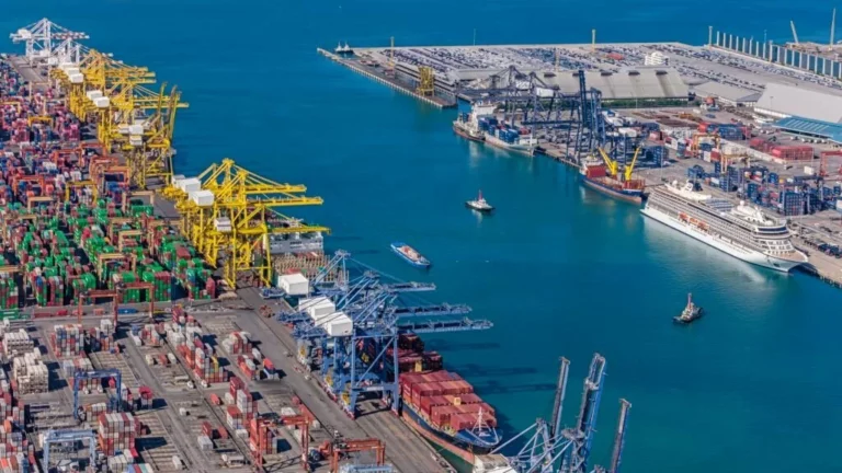 Exploring the Top 10 Ports in Asia 2023: Navigating the Hubs of Trade