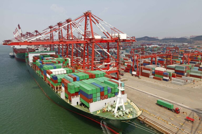 Carriers’ Wait-and-See Approach Causes Capacity Crisis on Asia-North America Trade Route